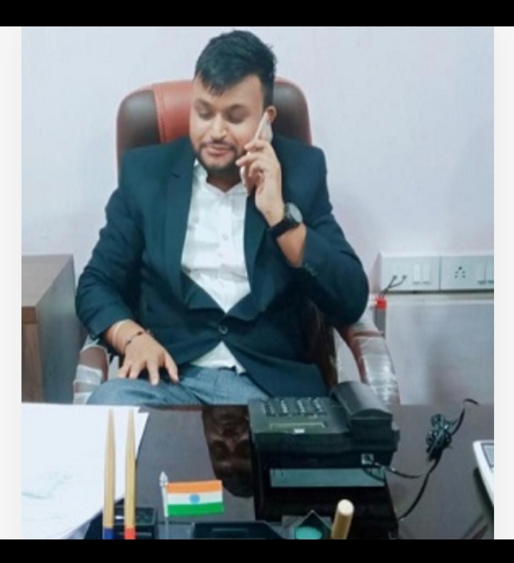 Advocate Manindra Pandey 