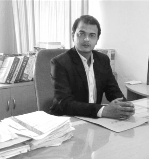 Advocate Sumit  Mandloi